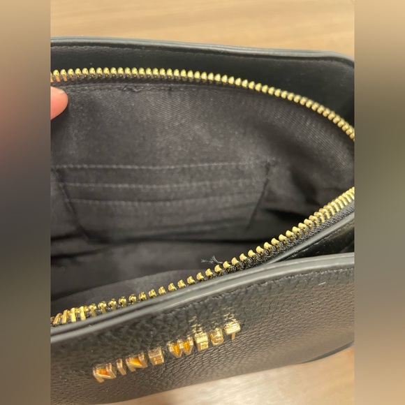 NWT Nine West Black Pebbled Crossbody Bag - Picture 3 of 7